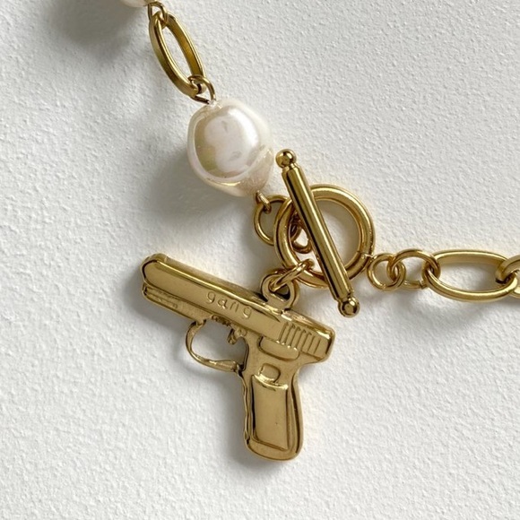 Gang Necklace - Picture 3 of 3